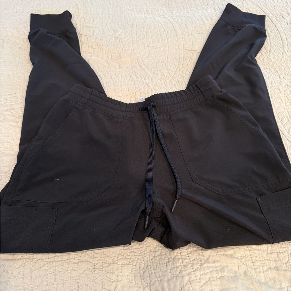 Carhartt Black Women's Jogger Scrubs with Drawstring - Picture 1 of 4